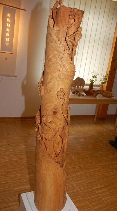 In der Begleitausstellung ist auch eine Skulptur von Thorsten Schütt, mit dem Titel „Nach oben“ zu betrachten | Bild © Martina Gerdes